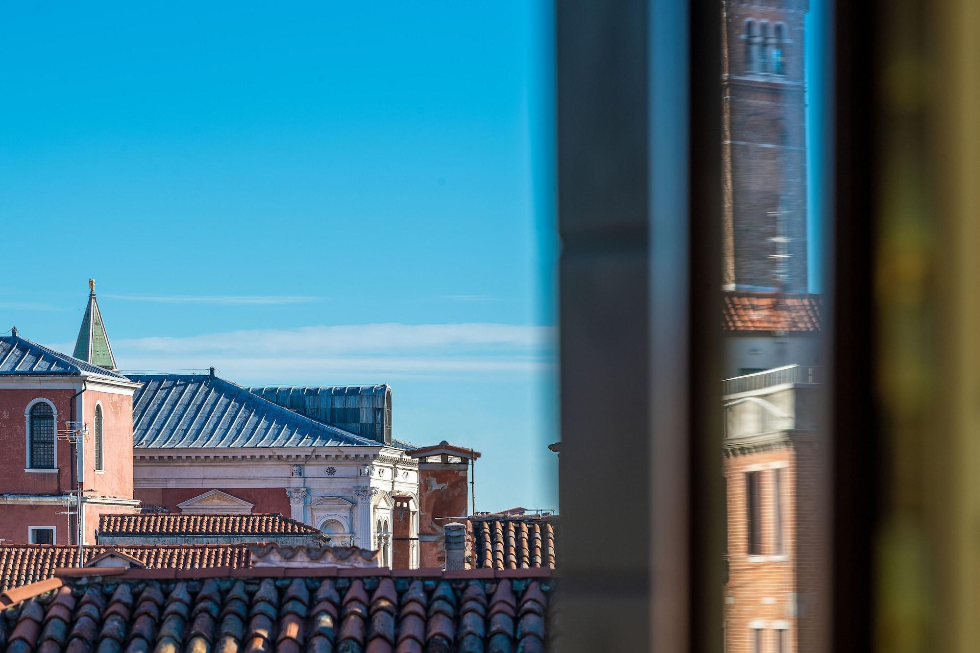 Palazzo Odoni Hotel Venice Exterior photo